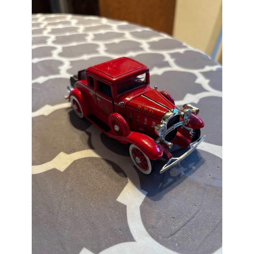 1932 Chevrolet Confederate Series "Fire Chief" Coupe diecast replica car.